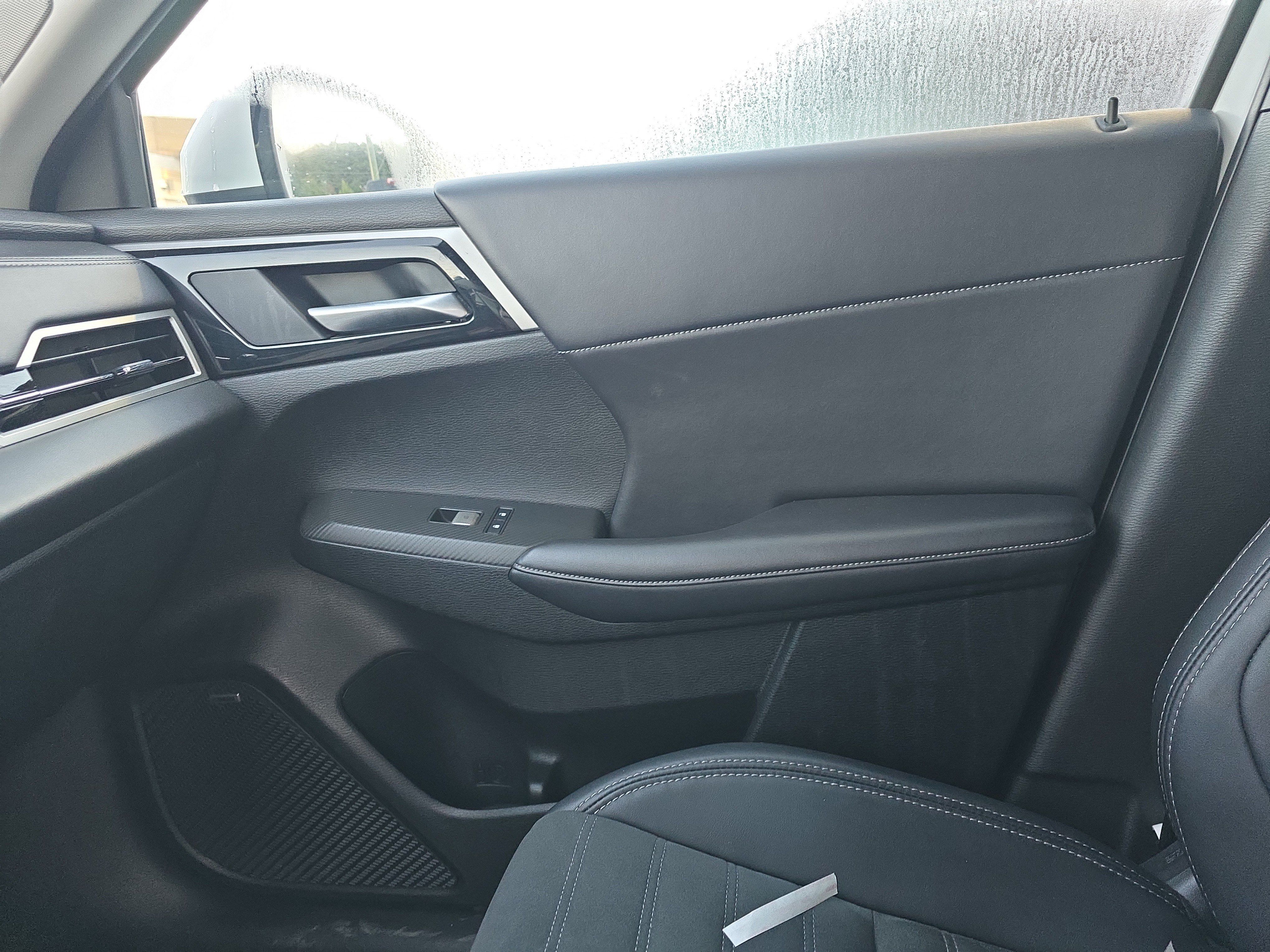 Used 2025 Mitsubishi Outlander SE AWD/4WD image 42