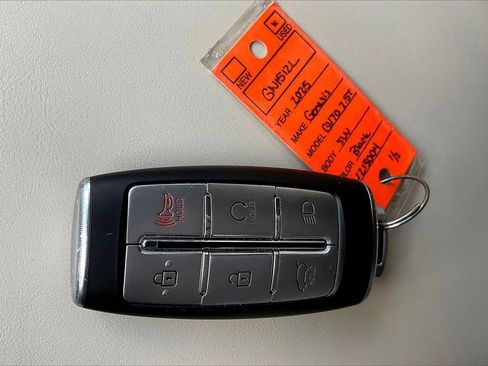 Used 2025 Genesis GV70 2.5T image 28