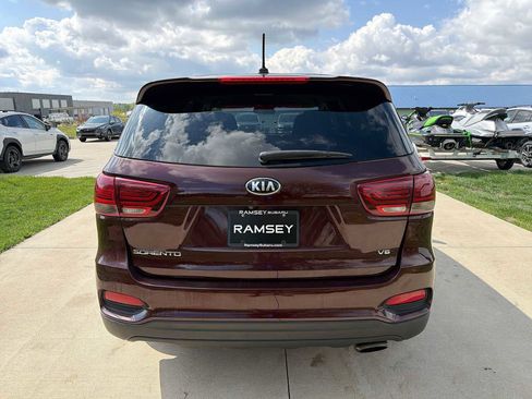 Used 2020 Kia Sorento AWD V6 image 5