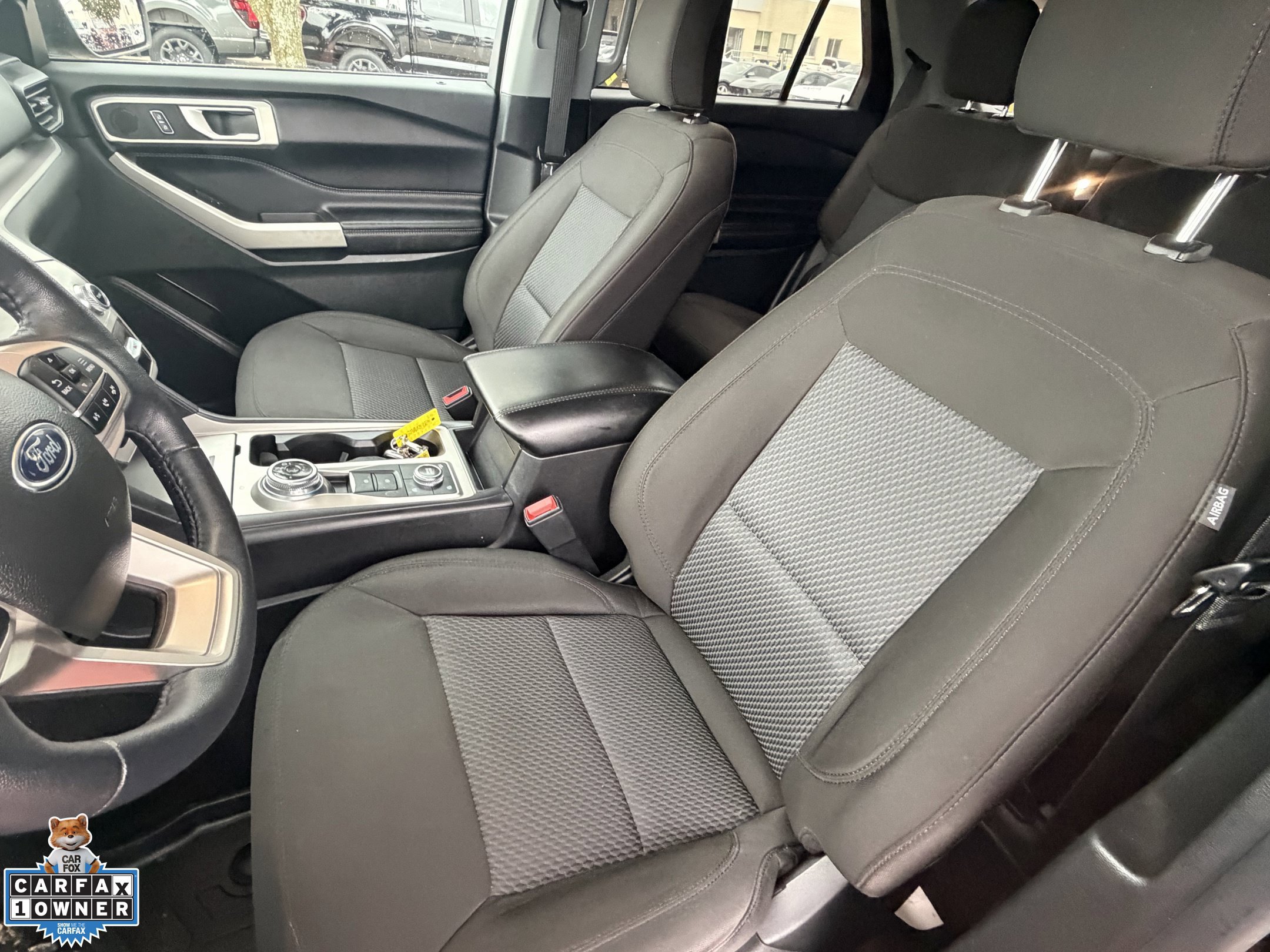 Used 2023 Ford Explorer XLT AWD/4WD image 24
