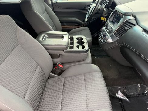 Used 2017 Chevrolet Suburban LS AWD/4WD image 12