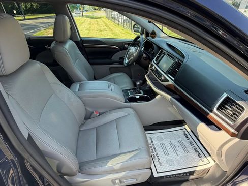 Used 2016 Toyota Highlander Limited AWD/4WD image 13