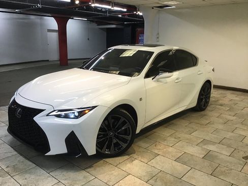 Used 2022 Lexus IS 350 F Sport image 4