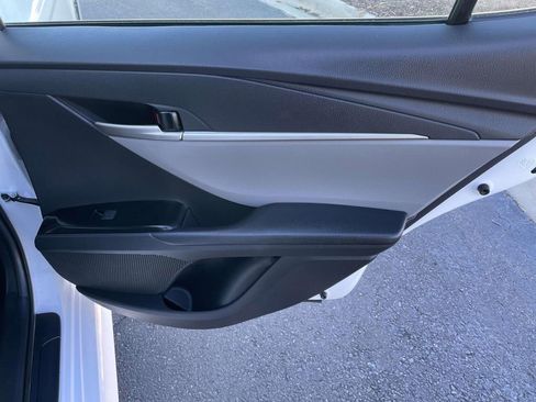 Used 2025 Toyota Camry SE image 44