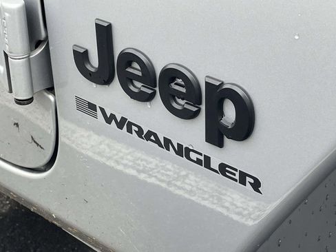 Used 2024 Jeep Wrangler Sport S image 2