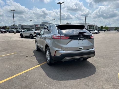 Certified 2024 Ford Edge SEL w/ Convenience Package AWD/4WD image 9