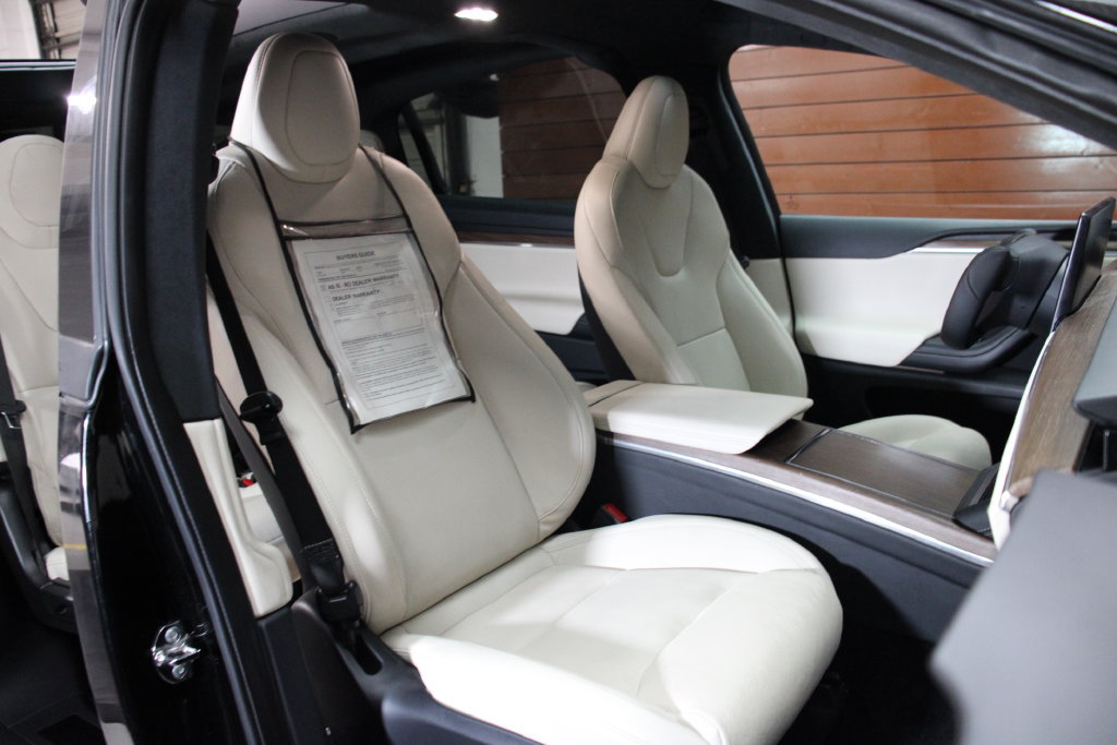 Used 2023 Tesla Model X AWD/4WD image 6
