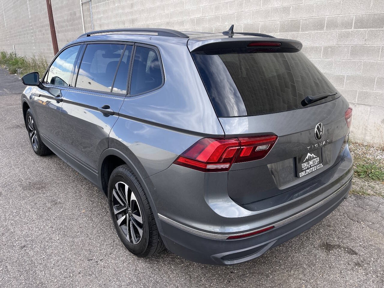 Used 2024 Volkswagen Tiguan S AWD/4WD image 5