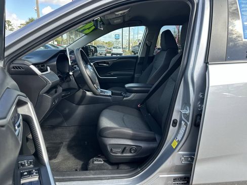 Used 2024 Toyota RAV4 XLE image 19