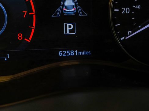 Used 2023 Nissan Kicks SR FWD image 26