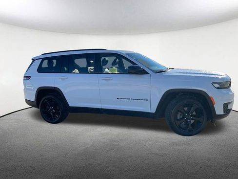 Used 2023 Jeep Grand Cherokee L Laredo image 14