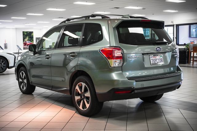 Used 2017 Subaru Forester 2.5i Premium w/ Popular Package #2A AWD/4WD image 8