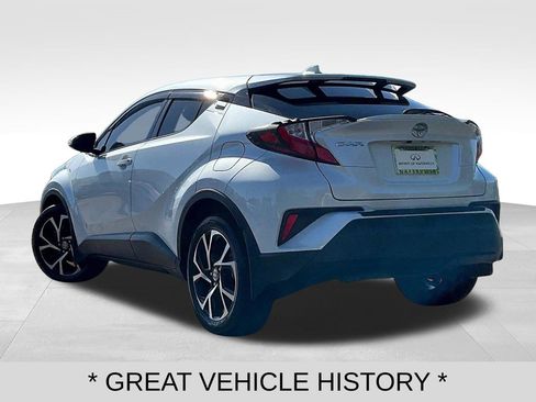 Used 2022 Toyota C-HR XLE FWD image 4