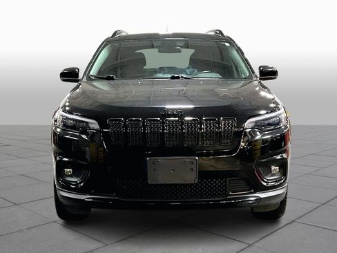 Used 2019 Jeep Cherokee Latitude Plus image 3