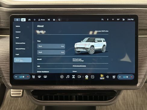 Used 2024 Rivian R1S Adventure AWD/4WD image 29