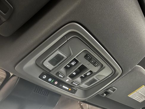 Used 2025 GMC Sierra 3500 Denali w/ Denali Reserve Package image 22