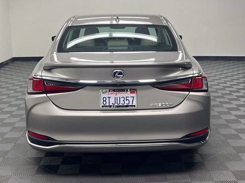 Certified 2021 Lexus ES 300h w/ Premium Package FWD image 6