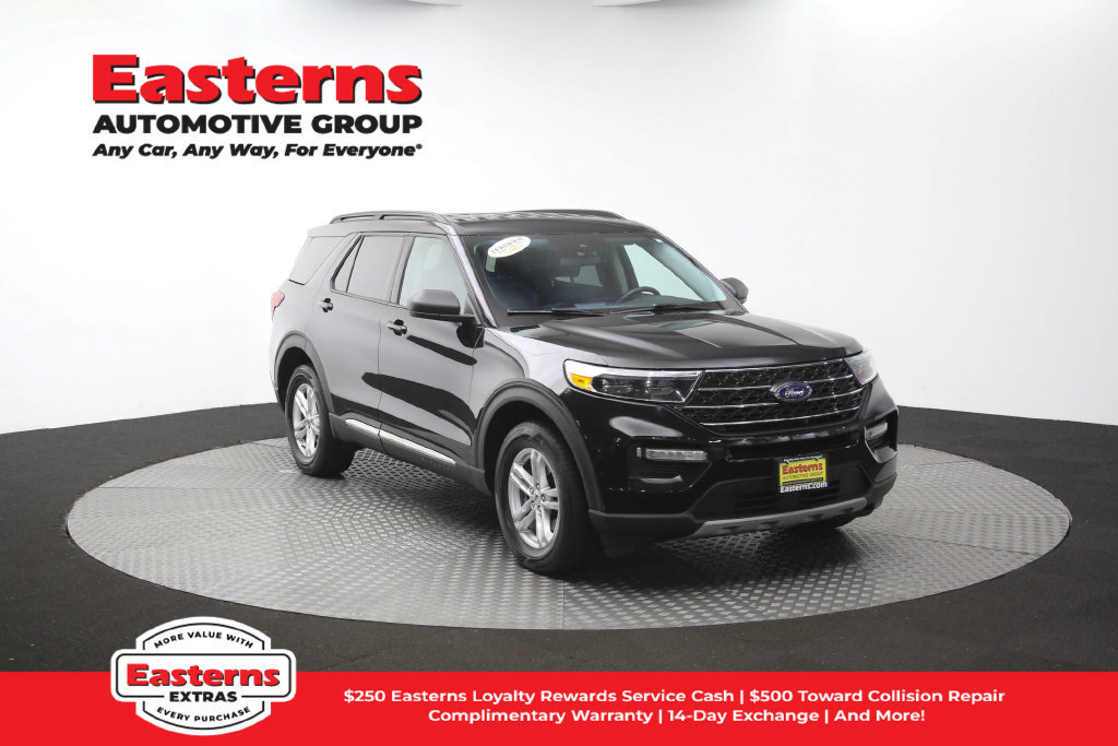 Used 2023 Ford Explorer XLT w/ Equipment Group 202A AWD/4WD image 52