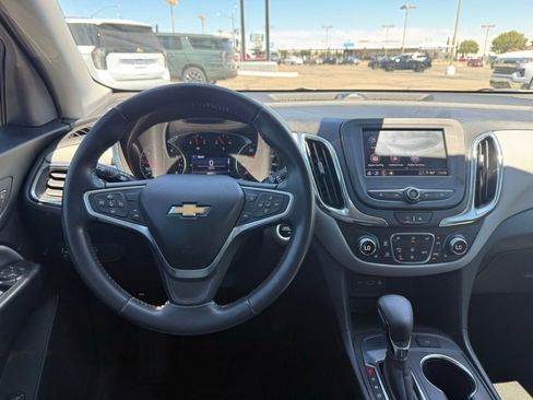 Used 2022 Chevrolet Equinox LT FWD image 16