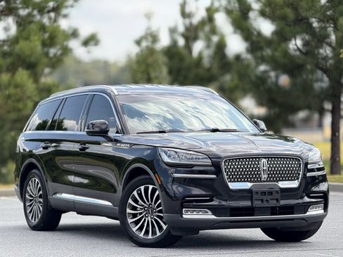 Used 2020 Lincoln Aviator Reserve w/ Elements Package Plus image 12