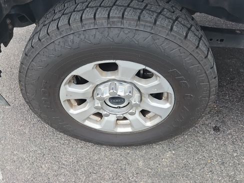 Used 2024 Ford F250 XLT image 3