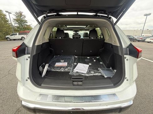 New 2026 Nissan Rogue Platinum w/ Platinum Premium Package image 17