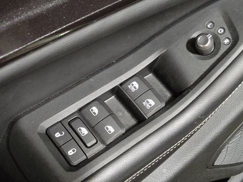 Used 2023 Jeep Grand Cherokee Laredo w/ Trailer Tow Prep Group (B) AWD/4WD image 27