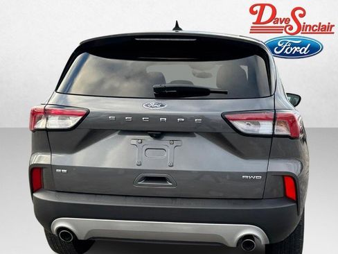 Used 2022 Ford Escape SE image 8