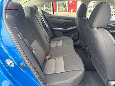 Used 2025 Nissan Sentra SV FWD image 9