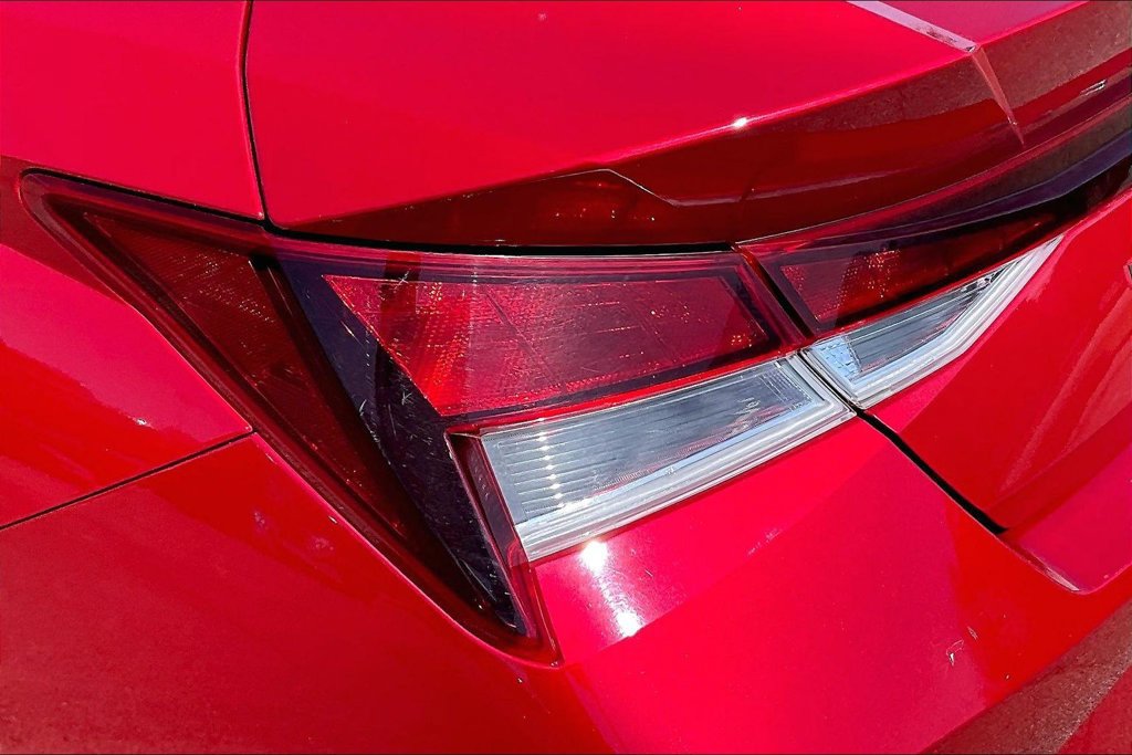 Used 2023 Hyundai Elantra SEL FWD image 29