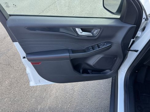 Used 2024 Ford Escape ST-Line w/ Tech Pack #1 image 7