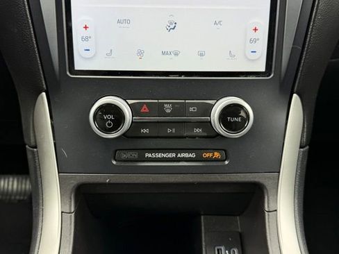 Used 2023 Ford Edge SEL AWD/4WD image 30