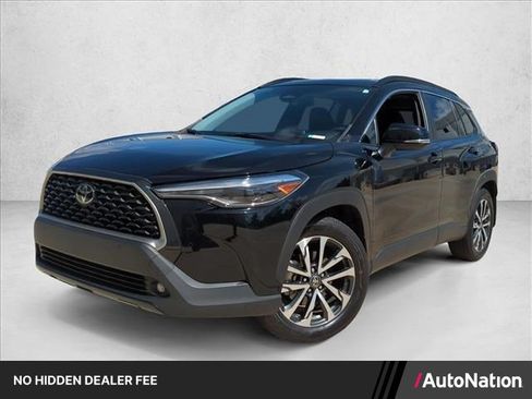 Certified 2025 Toyota Corolla Cross XLE w/ Convenience Package FWD image 1