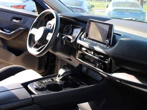 Used 2021 Nissan Rogue SV AWD/4WD image 43