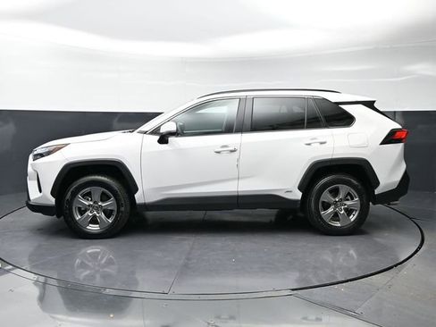 Used 2025 Toyota RAV4 XLE image 8