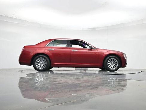 Used 2013 Chrysler 300 RWD image 29