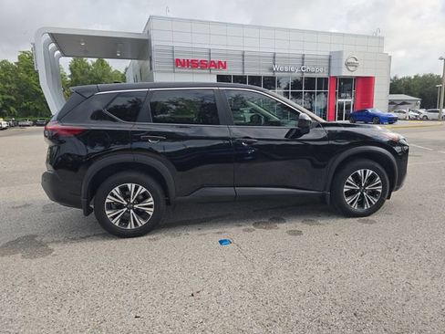 Certified 2023 Nissan Rogue SV FWD image 9