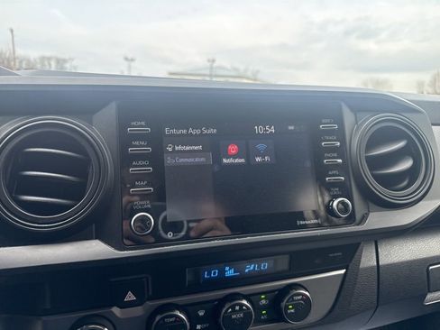 Used 2022 Toyota Tacoma SR AWD/4WD image 30