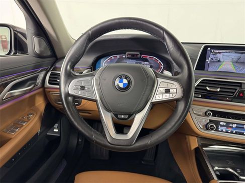 Used 2022 BMW 750i xDrive image 20