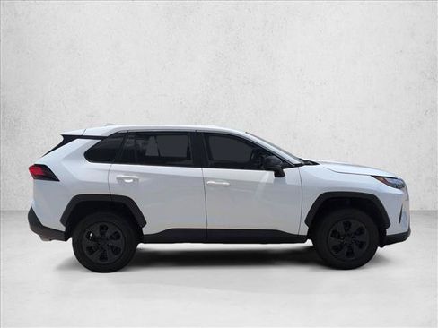 Used 2023 Toyota RAV4 LE FWD image 4