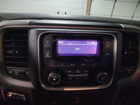 Used 2018 RAM 1500 Express image 30