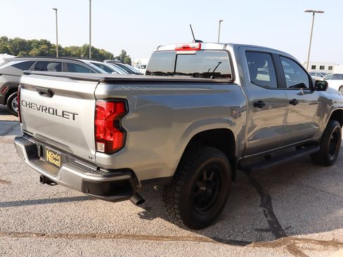 Used 2023 Chevrolet Colorado LT w/ LT Convenience Package II image 4