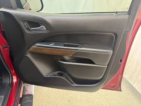 Used 2017 GMC Canyon Denali image 22