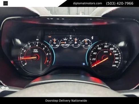 Used 2018 Chevrolet Camaro SS RWD image 29