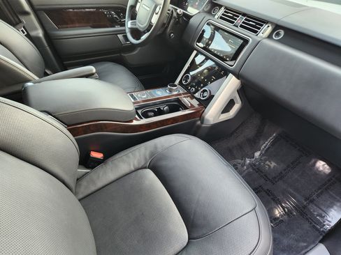 Used 2021 Land Rover Range Rover Westminster Edition image 16