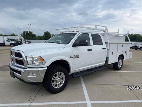 Used 2018 RAM 3500 Tradesman w/ Chrome Appearance Group RWD image 1