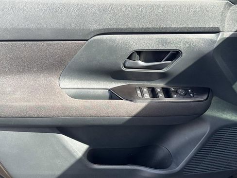 Used 2025 Nissan Kicks S image 16