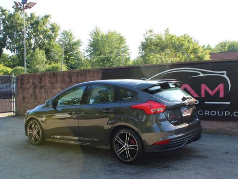 Used 2015 Ford Focus ST w/ Equipment Group 401A image 3
