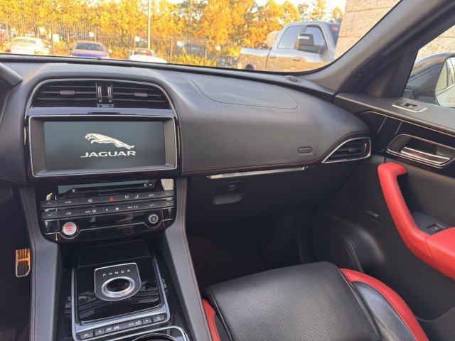 Used 2017 Jaguar F-PACE S AWD/4WD image 34