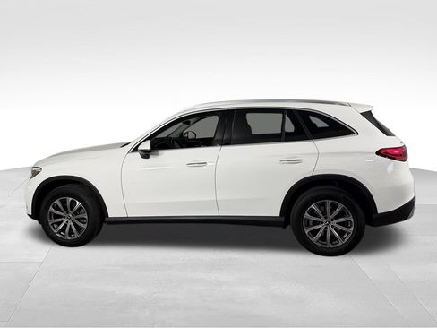 Used 2024 Mercedes-Benz GLC 300 image 9